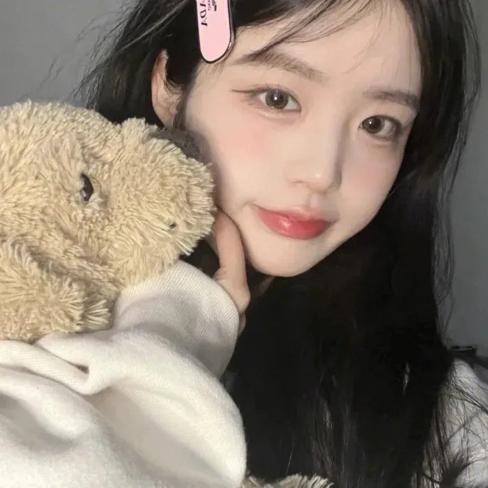 我们中的一个被绊倒